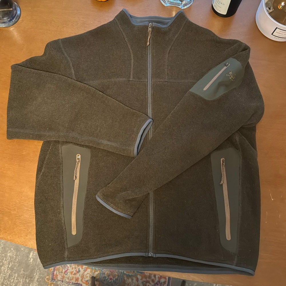 Men’s Arcteryx Covert Cardigan - Large EUC